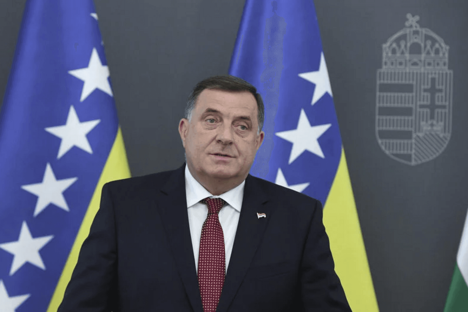 Dodik dostavio dokument Vučiću i ponovo kritikovao međunarodnu zajednicu u BiH - slika 1