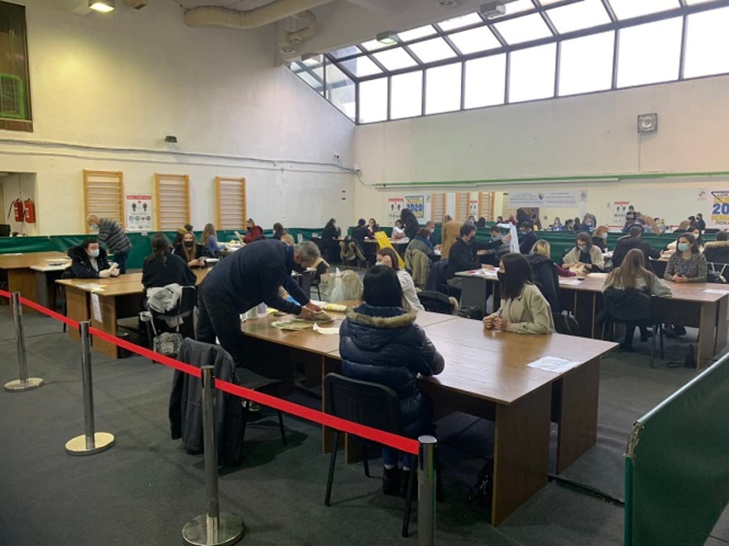 Sutra počinje brojanje listića pristiglih poštom za izbore u Mostaru - slika 1