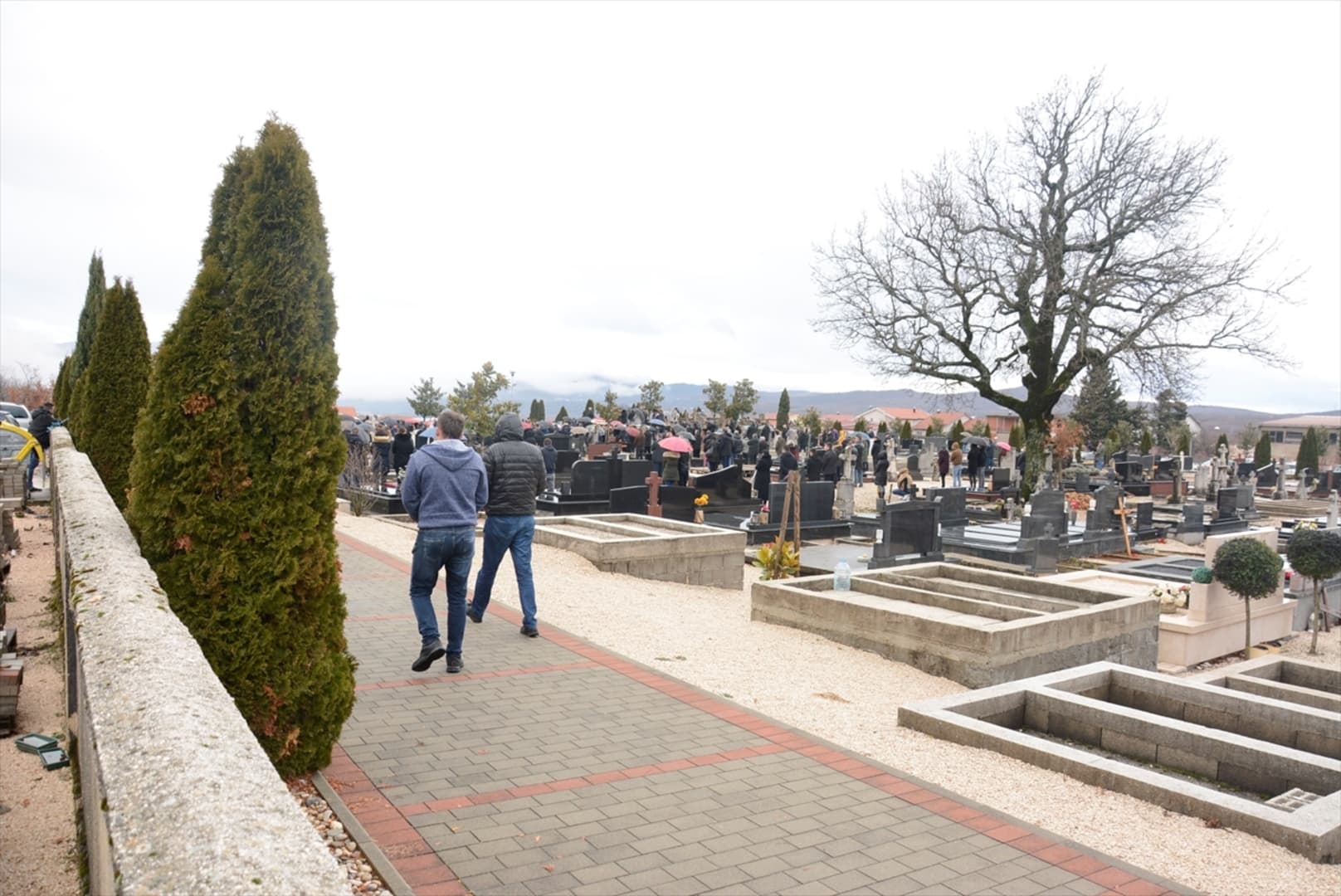 Sahranjeno dvoje mladih iz Posušja - slika 10