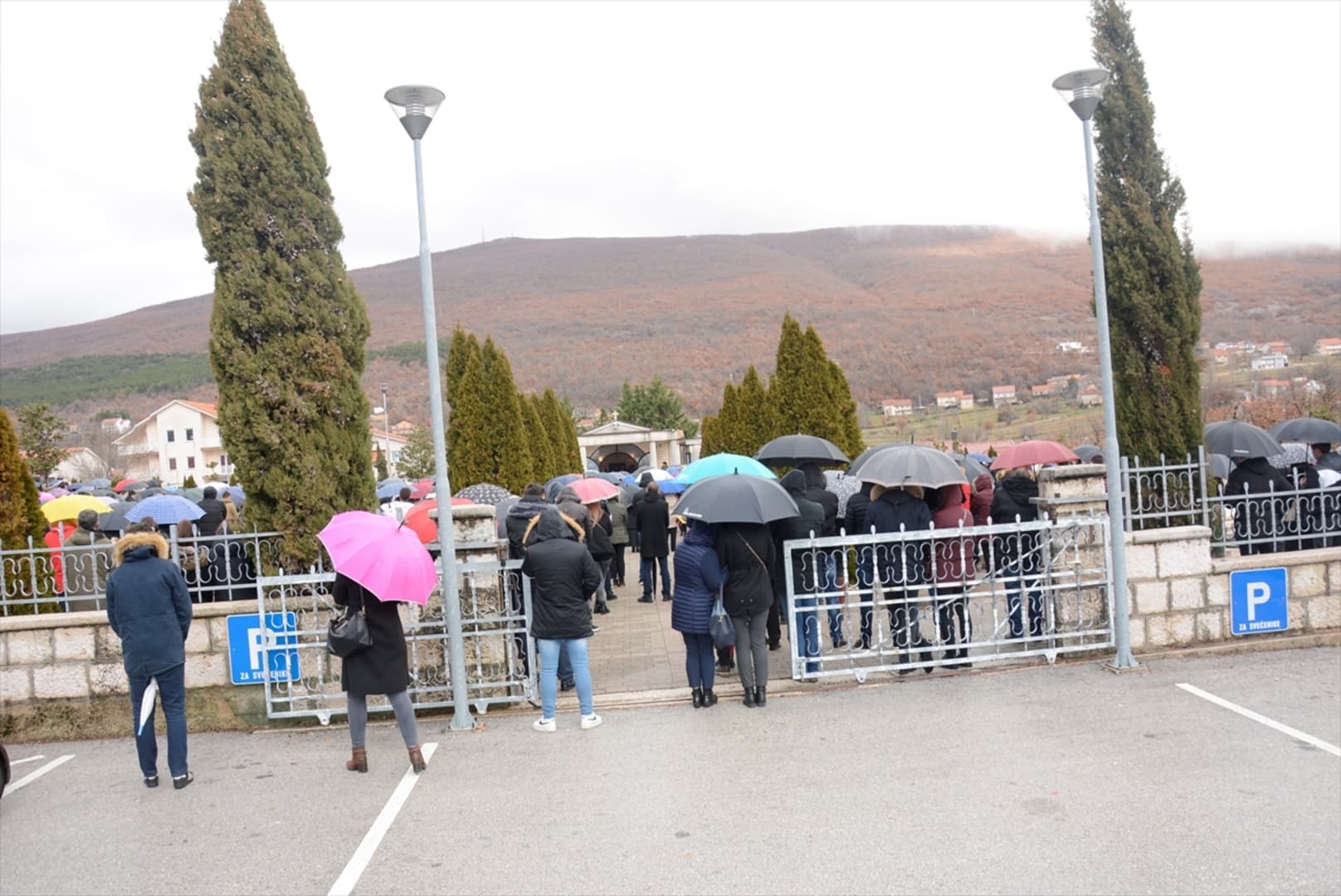 Sahranjeno dvoje mladih iz Posušja - slika 11