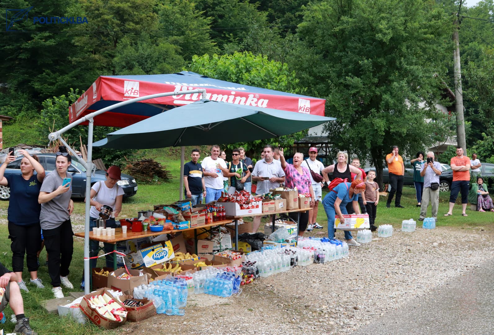 U Maršu mira jako puno mladih ljudi. Ubijenih u genocidu ima se ko sjećati - slika 2