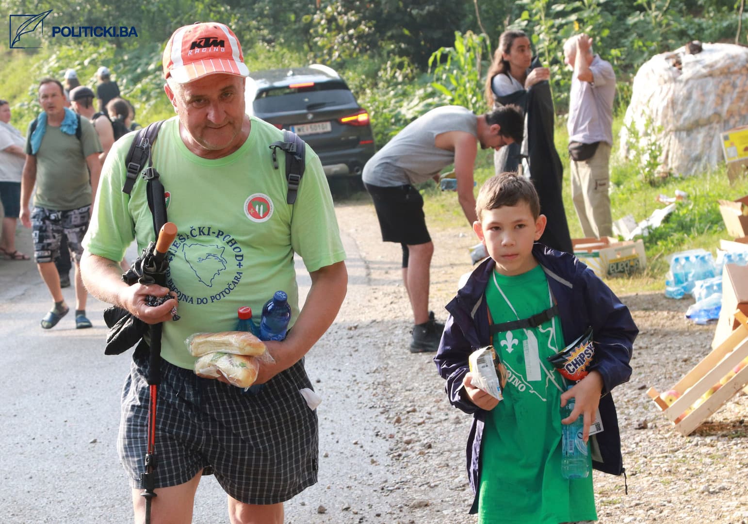 U Maršu mira jako puno mladih ljudi. Ubijenih u genocidu ima se ko sjećati - slika 12