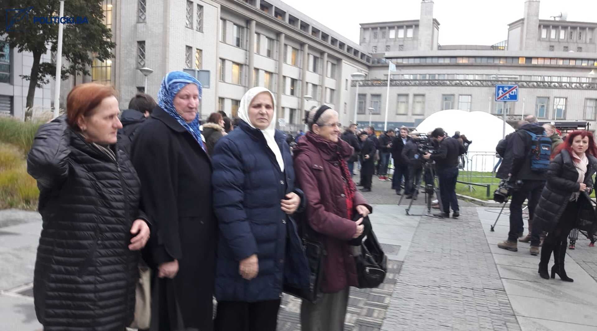 Navršilo se tri godine od smrti majke Hatidže Mehmedović. Zvali smo je Majka hrabrost - slika 2