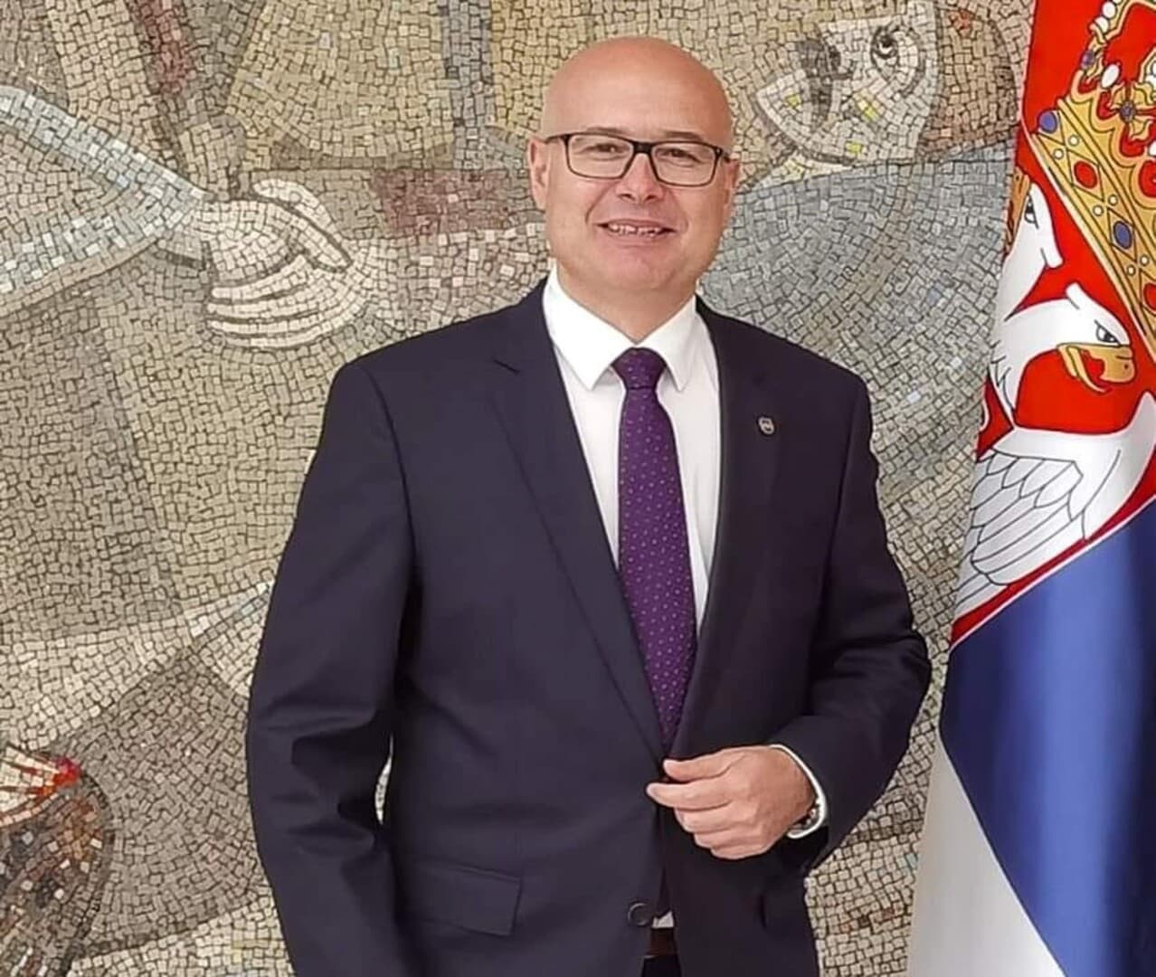 Pomno režirani cirkus: Vučićević prijavio Vučića i Vulina - slika 1