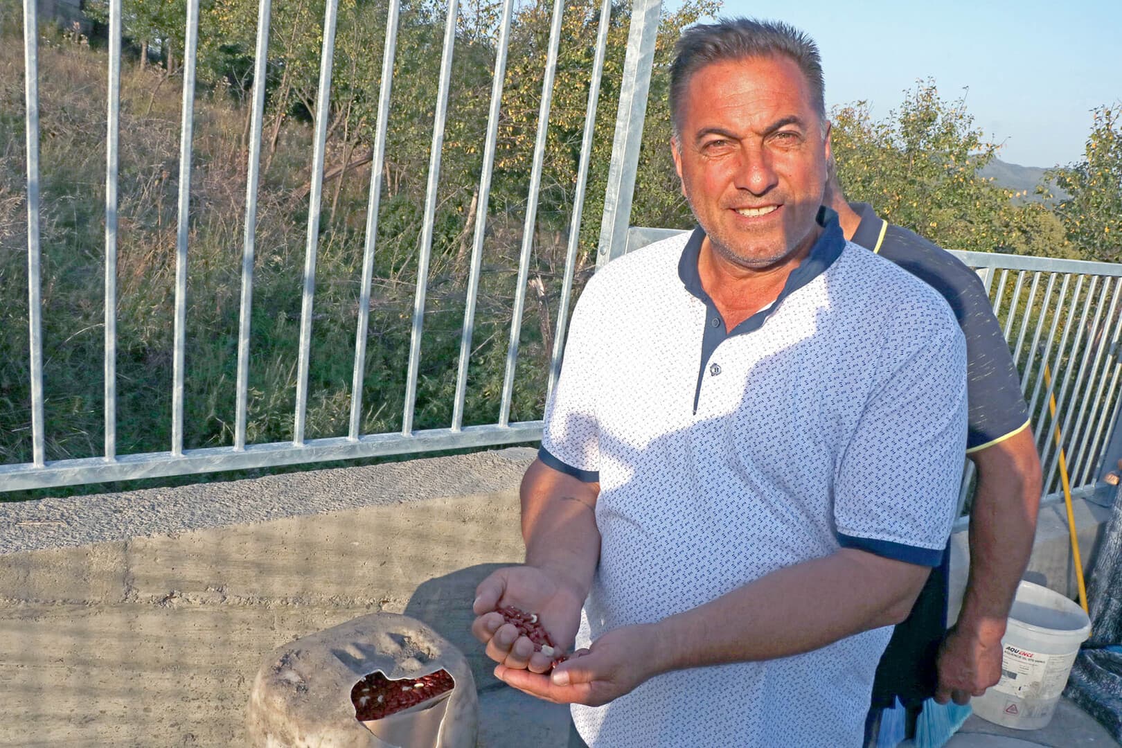 Pronašli grah zakopan u kanisteru u vrijeme rata. I dalje je svjež. I ukusan - slika 1