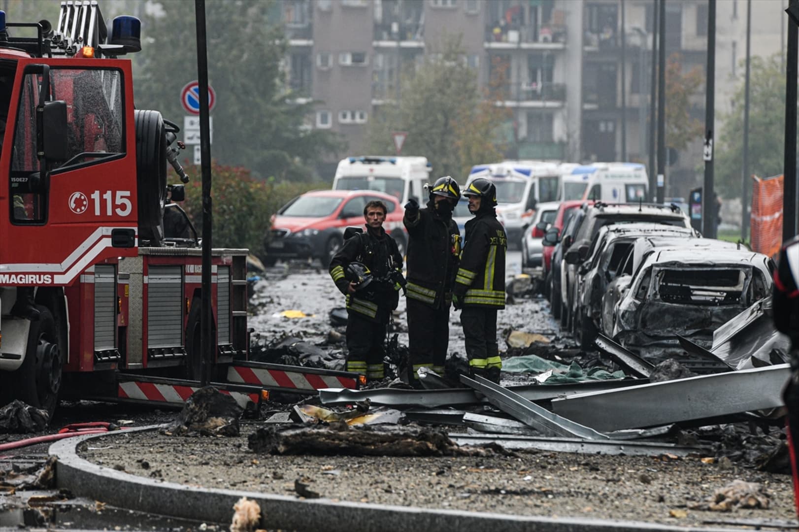 Mali avion se srušio na zgradu u blizini Milana, poginulo osam osoba - slika 2