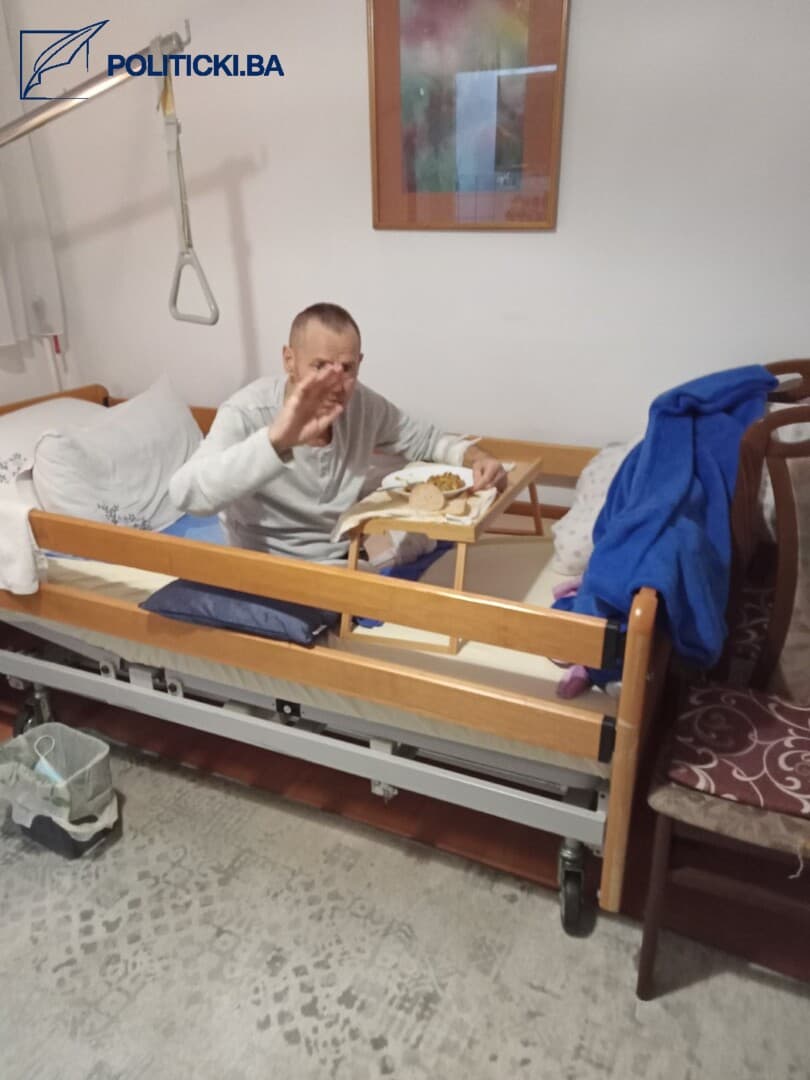 Ratnom heroju - Titi - amputirane obje noge - slika 3