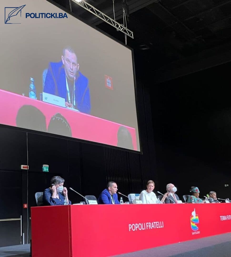 Emotivno obraćanje Zije Ribića na Međureligijskoj molitvi za mir u Rimu - slika 1