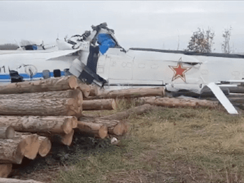 Najmanje 16 poginulih u padu aviona s padobrancima u ruskom Tataristanu