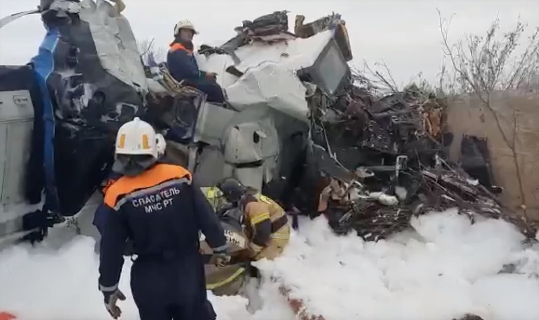 Najmanje 16 poginulih u padu aviona s padobrancima u ruskom Tataristanu - slika 3