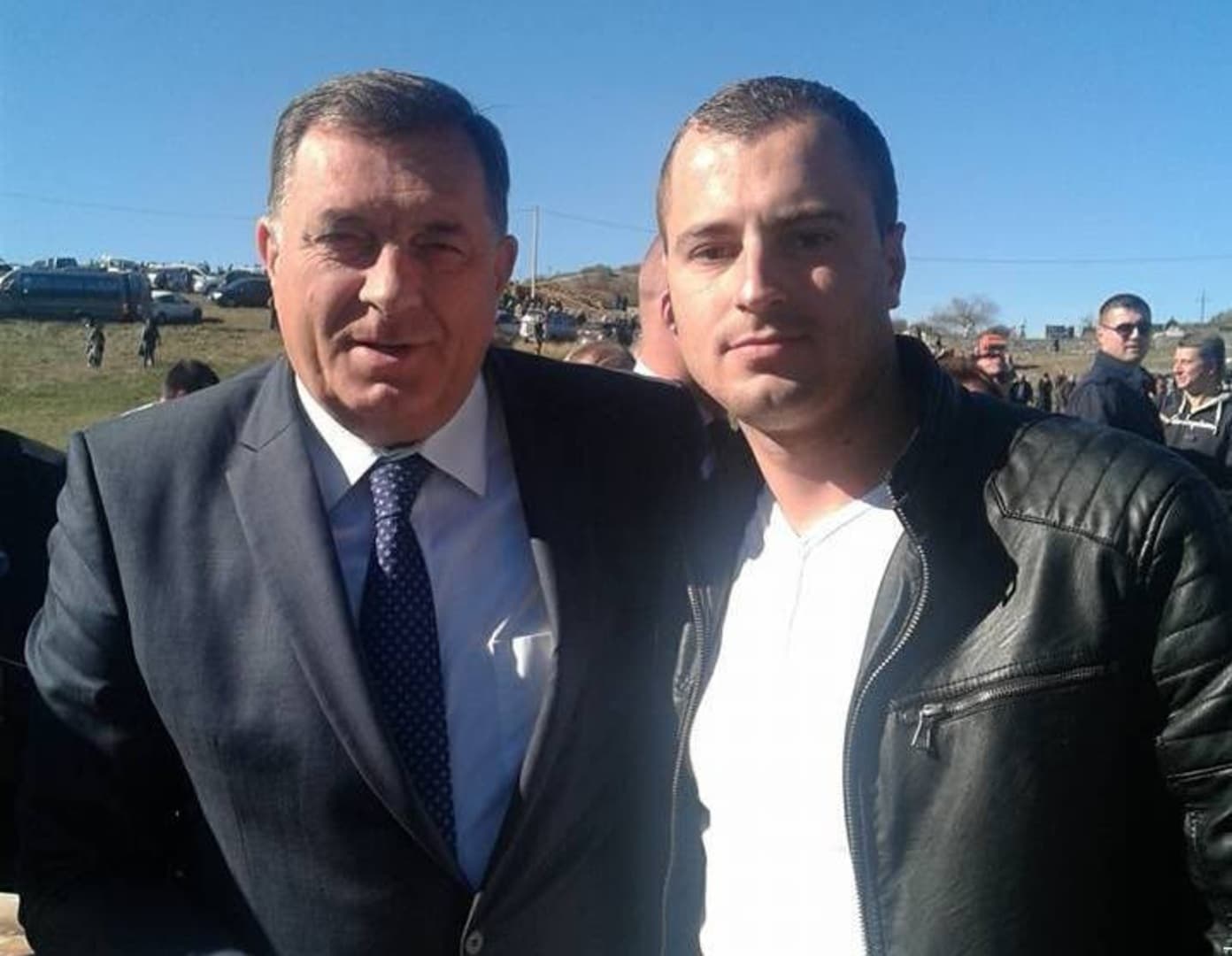 Dodik se slikao s pljačkašem i ubicom. Logično! - slika 1