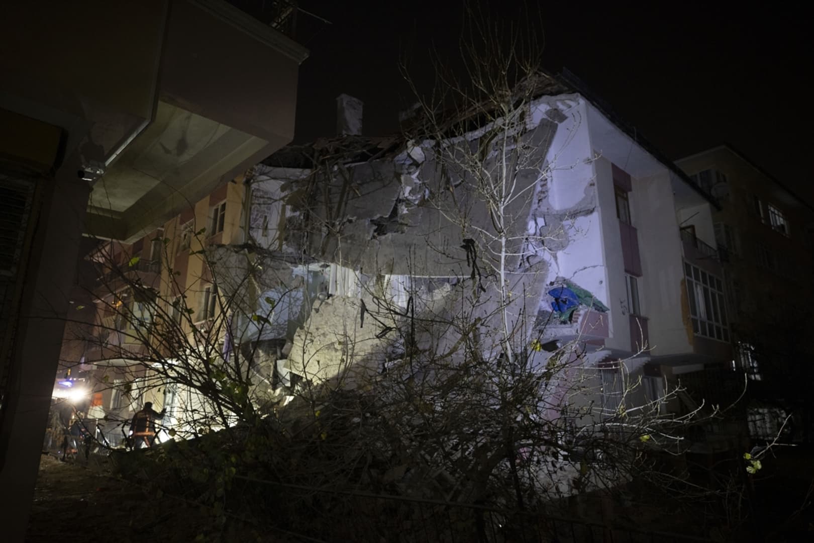 Turska: U eksploziji plina poginuli otac i kćerkica - slika 17