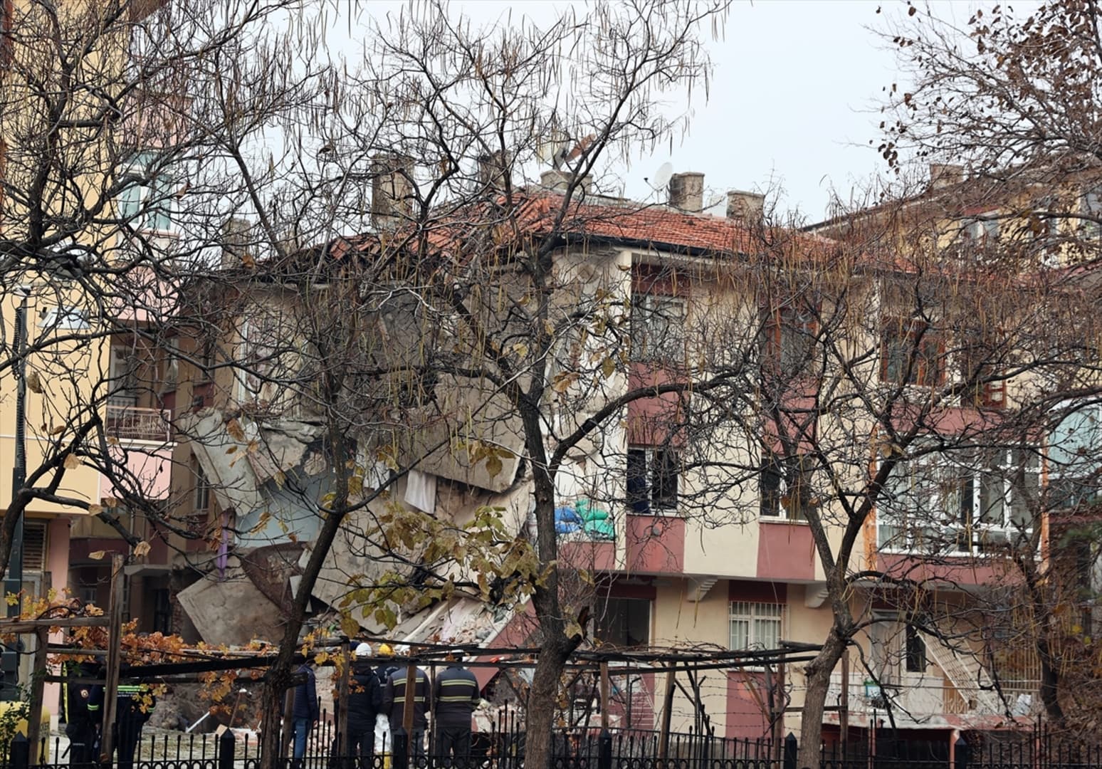 Turska: U eksploziji plina poginuli otac i kćerkica - slika 25