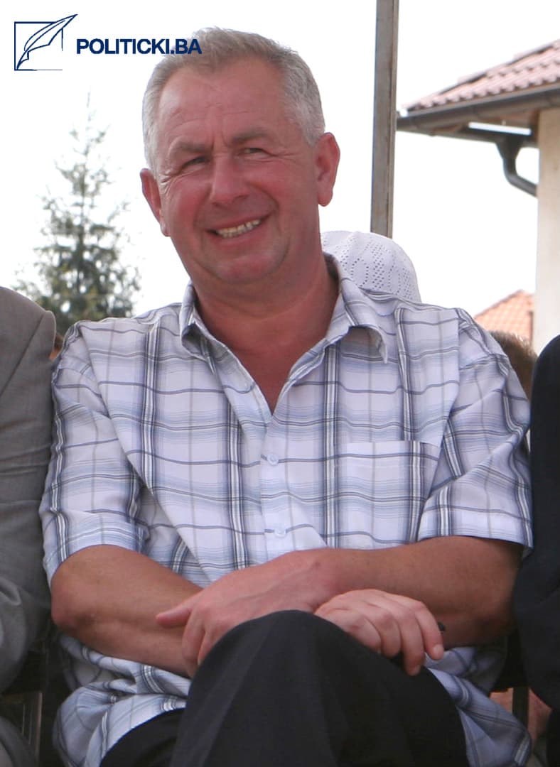 Sjećamo li se Bracike? Njegov tabut kroz Kozluk je nosilo hiljade ruku - slika 15