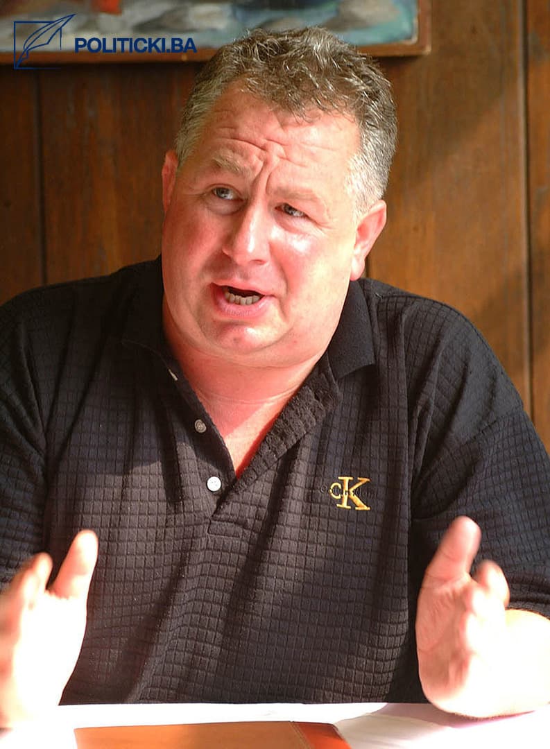 Sjećamo li se Bracike? Njegov tabut kroz Kozluk je nosilo hiljade ruku - slika 18