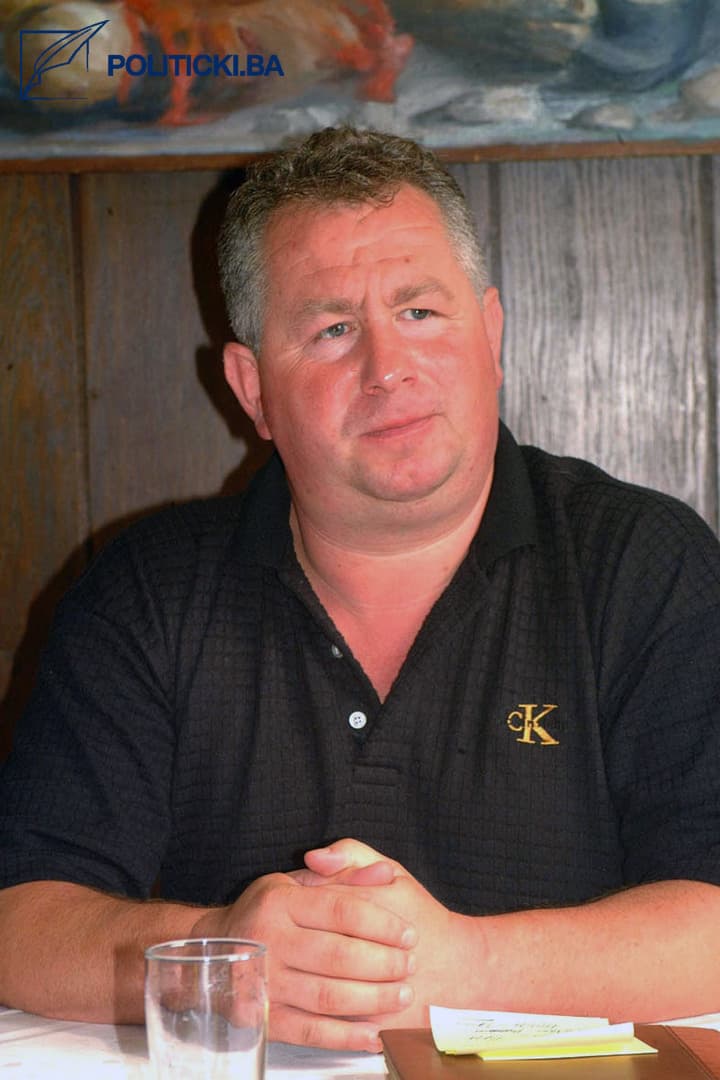 Sjećamo li se Bracike? Njegov tabut kroz Kozluk je nosilo hiljade ruku - slika 19