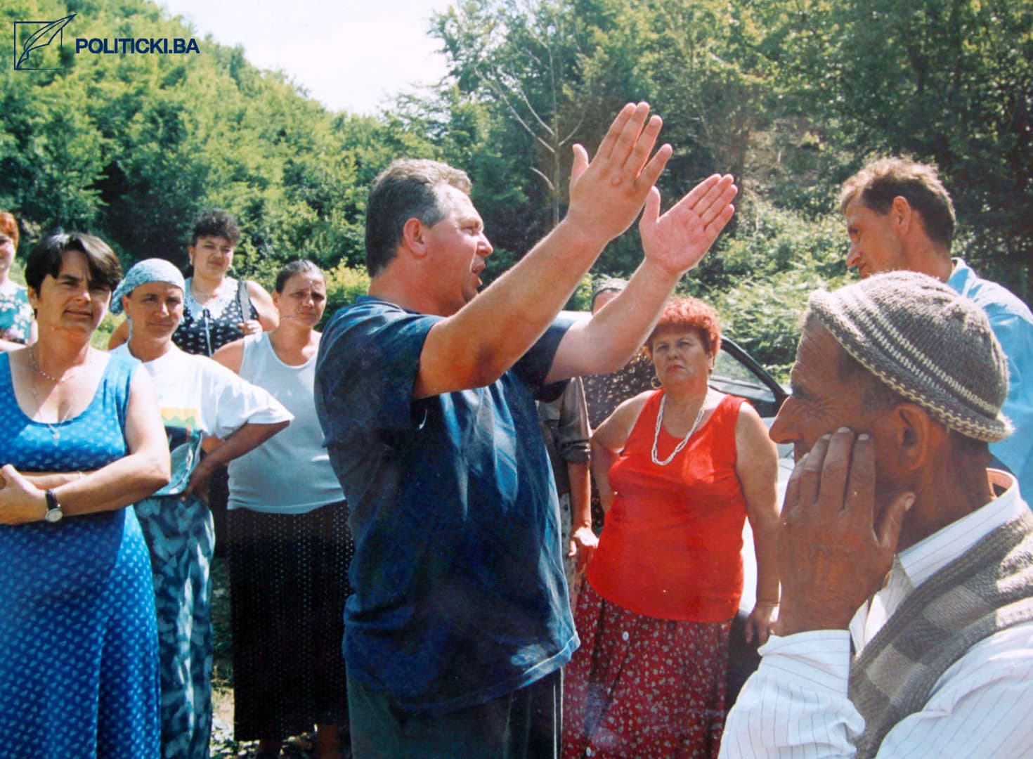 Sjećamo li se Bracike? Njegov tabut kroz Kozluk je nosilo hiljade ruku - slika 2