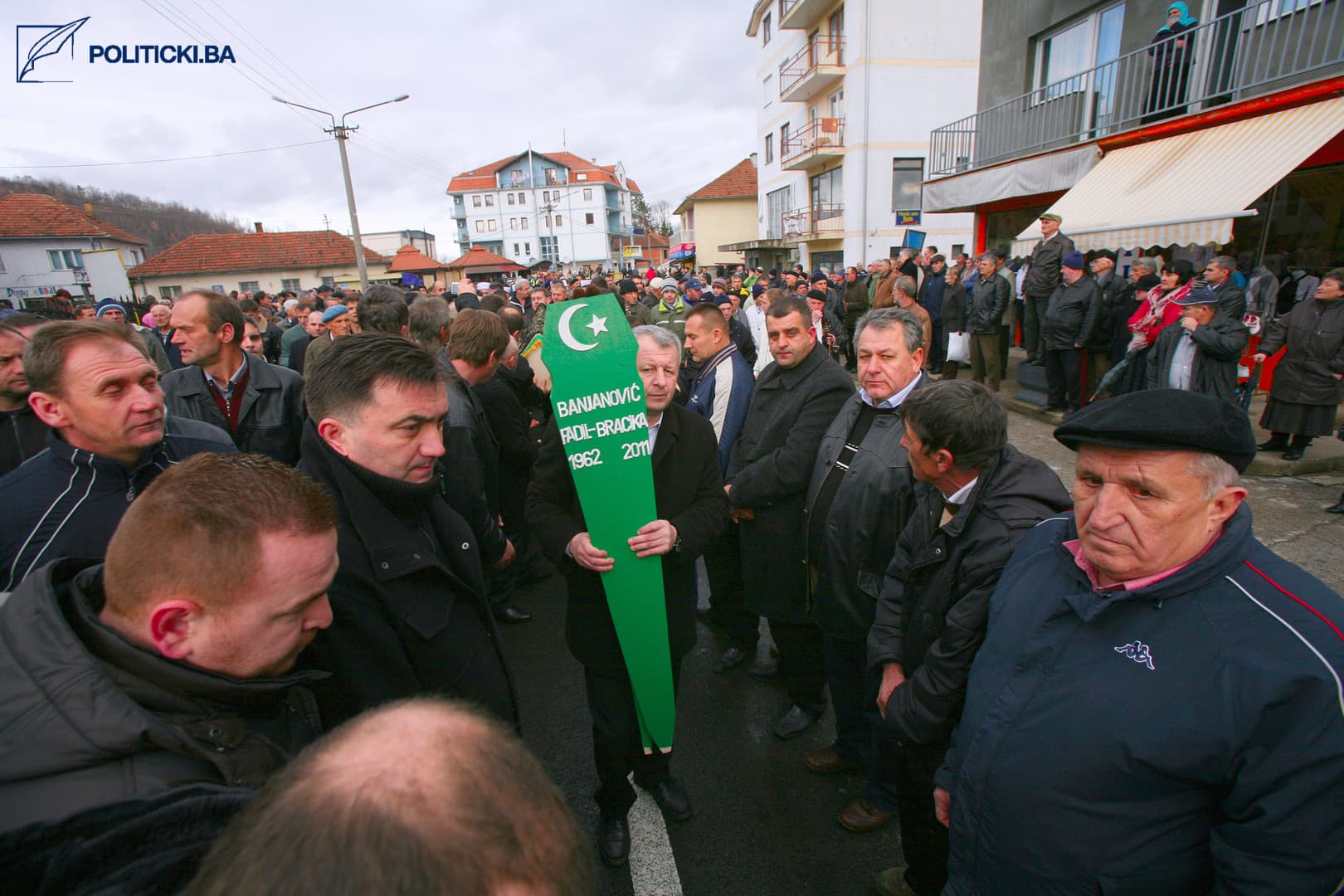 Sjećamo li se Bracike? Njegov tabut kroz Kozluk je nosilo hiljade ruku - slika 10