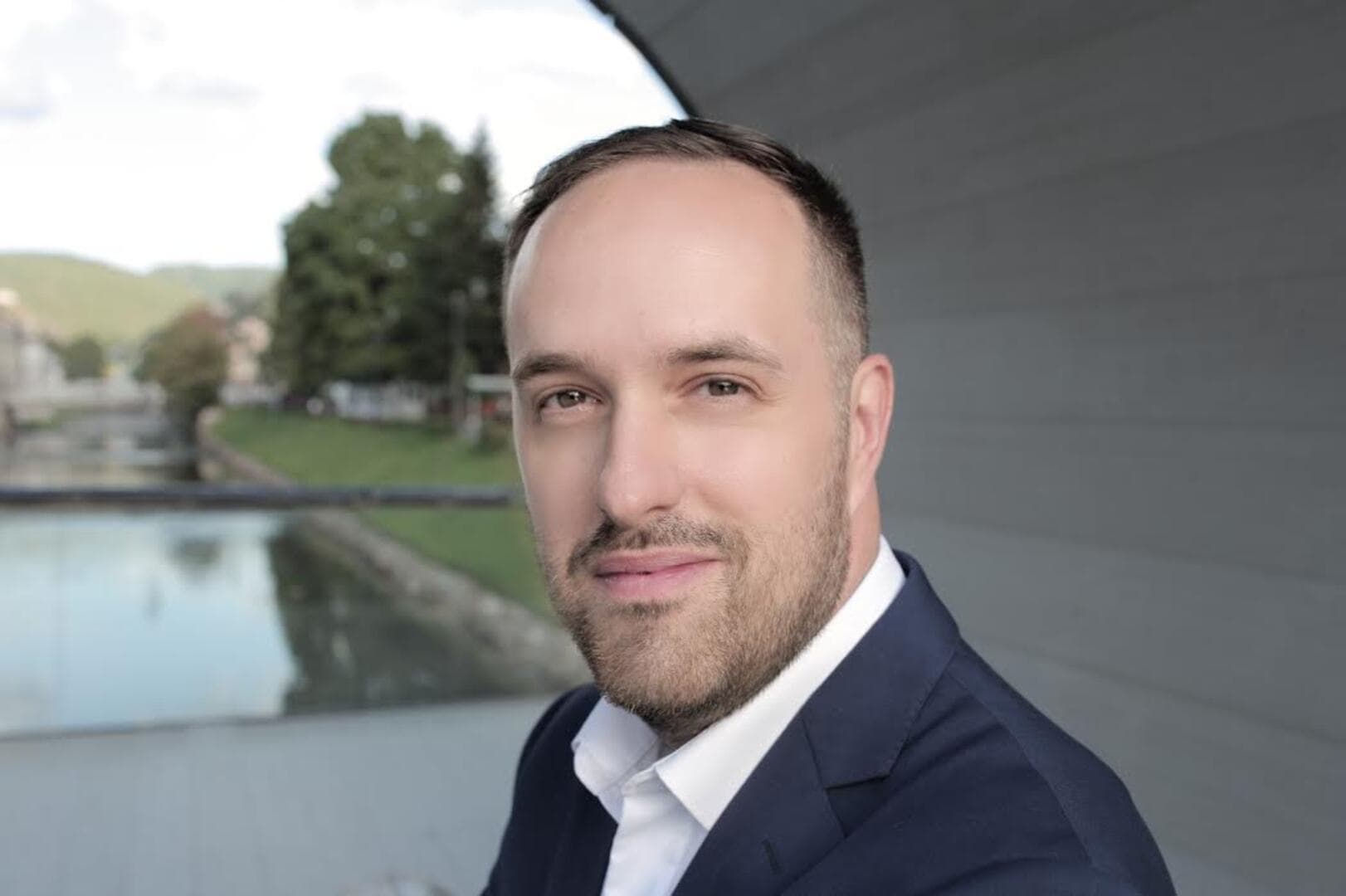 Hasić: Vratio sam se u BiH. Ali ću je napustiti - slika 1