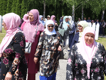 Život dženazama okovan