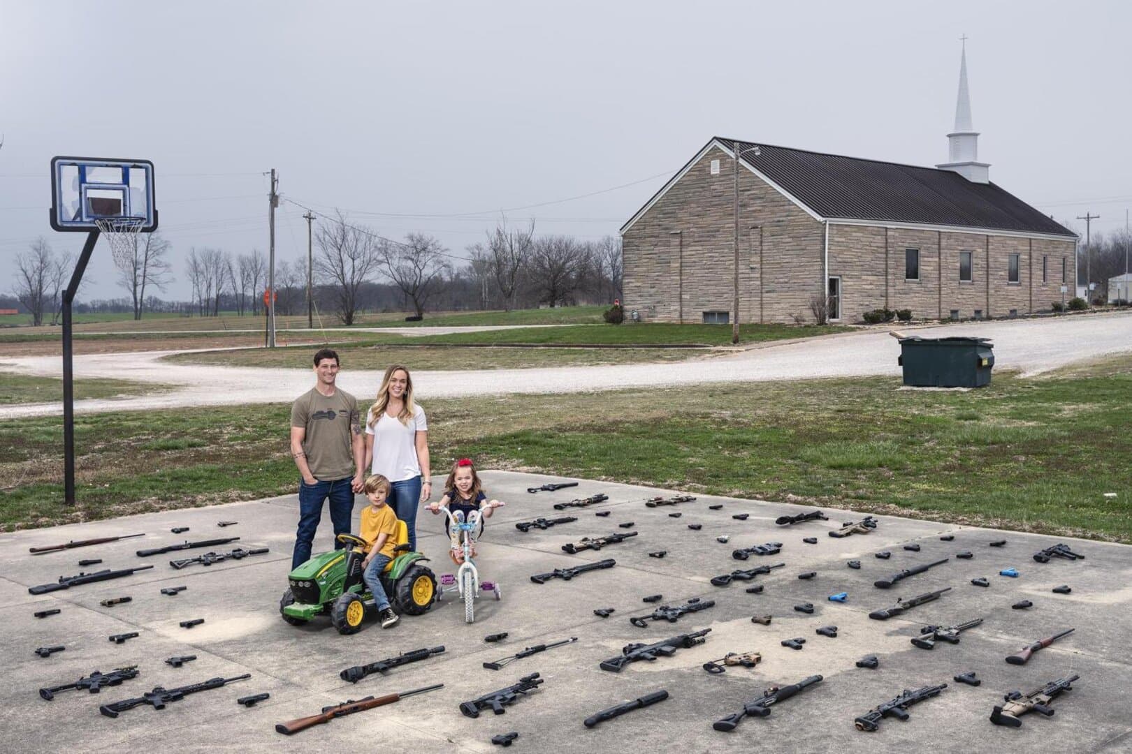 Amerikanci gaje kult oružja. Više pištolja nego stanovnika - slika 13