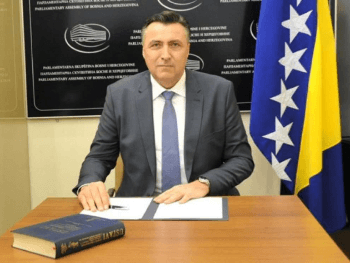 Mandra: Bakir ide u Brisel da bi popravio štetu koju je napravio Bećirović