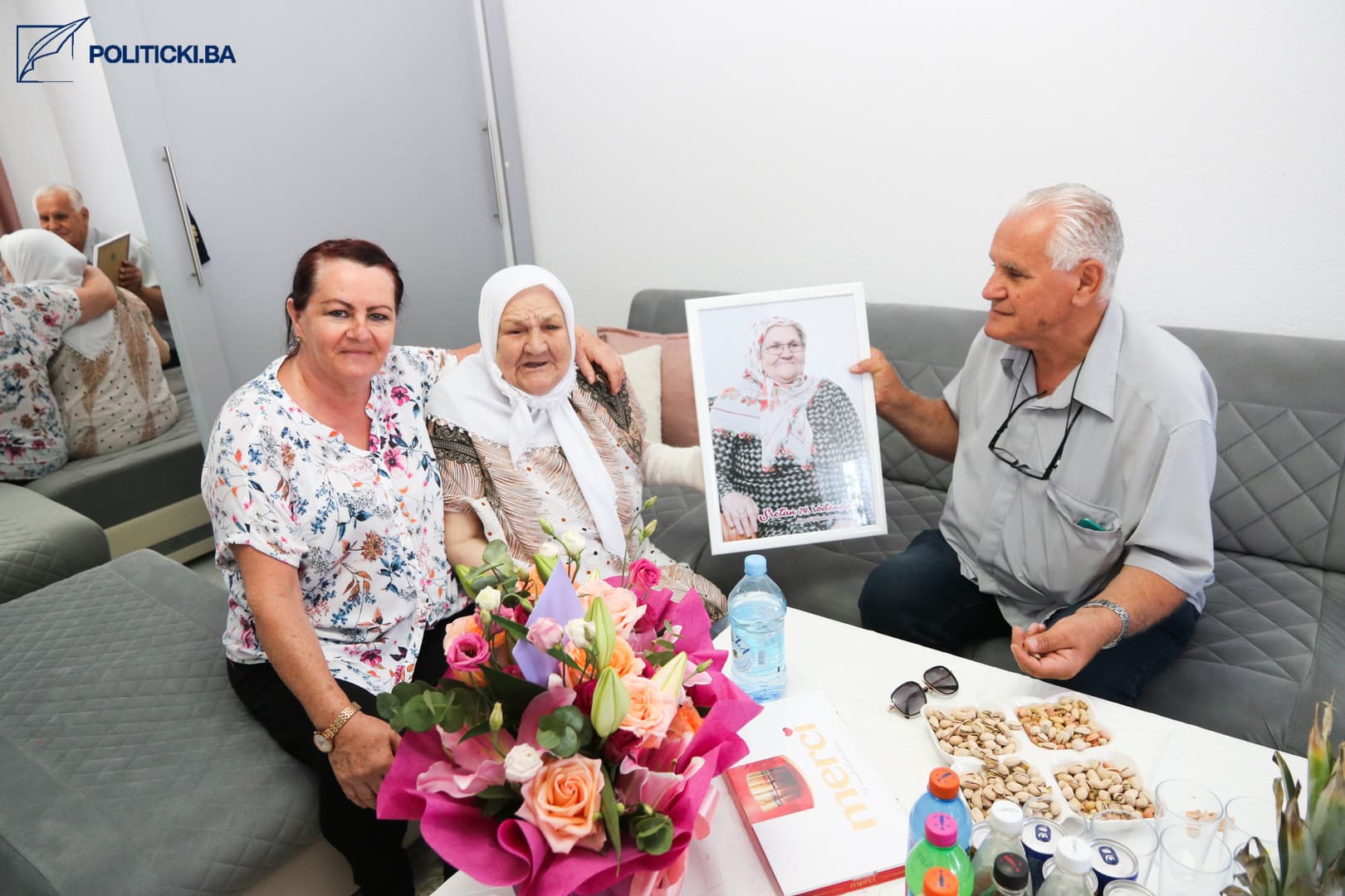 Nana Fata Orlović proslavila 79. rođendan - slika 2