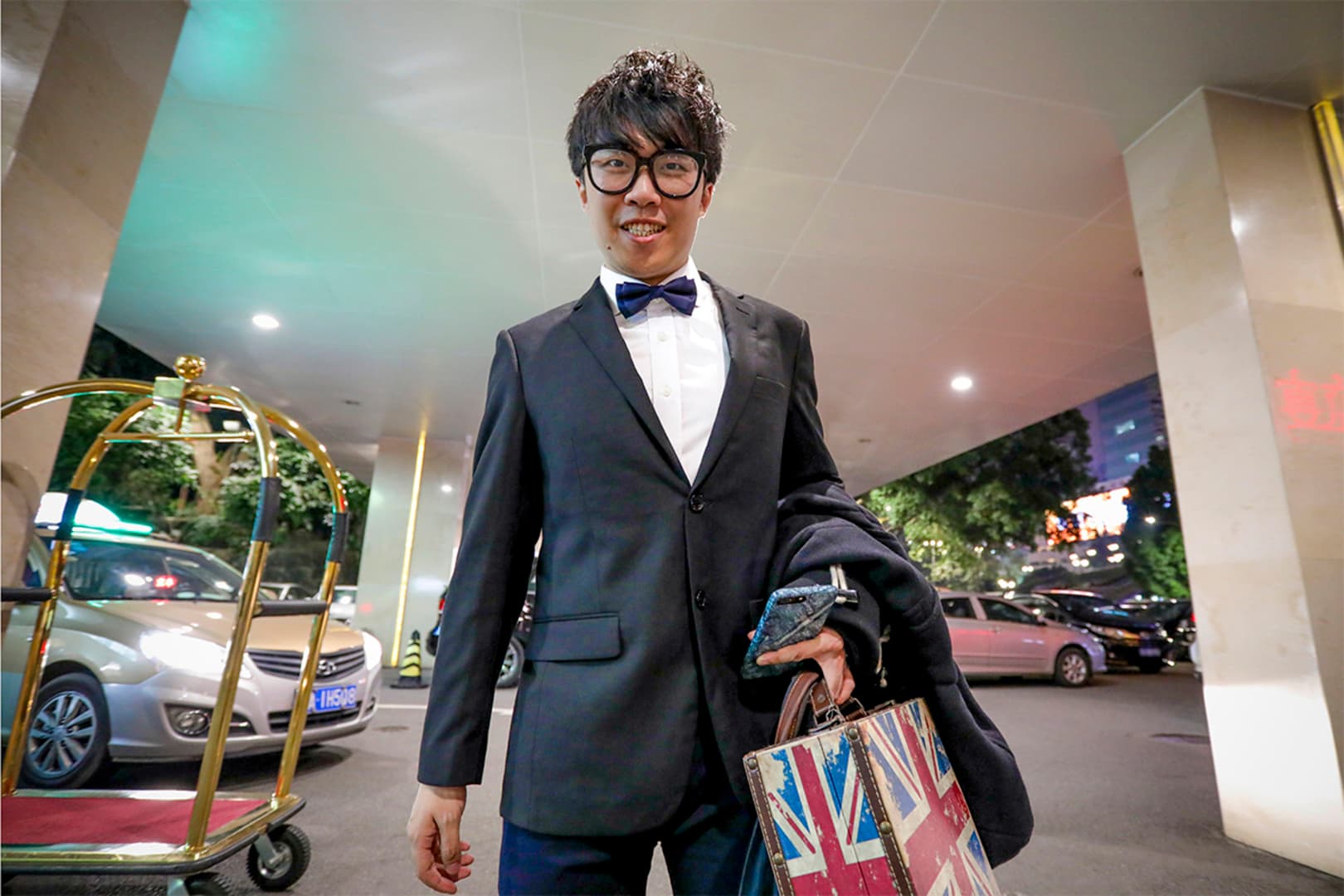 Povratak u realnost ili korak ka ambisu: Omladina ima sve manje novca za luskuz - slika 1