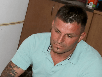 "Istina je, otac je preselio"