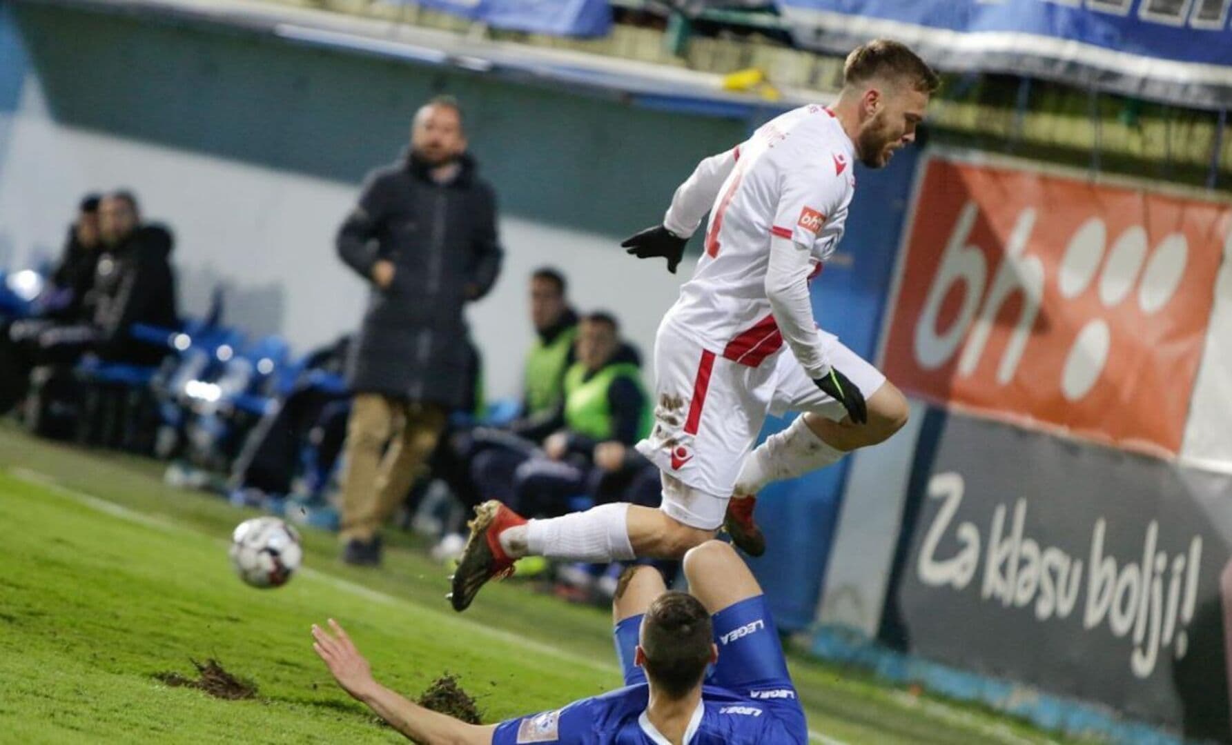 Navijači Zrinjskog izvikivali ustaški pozdrav - slika 1