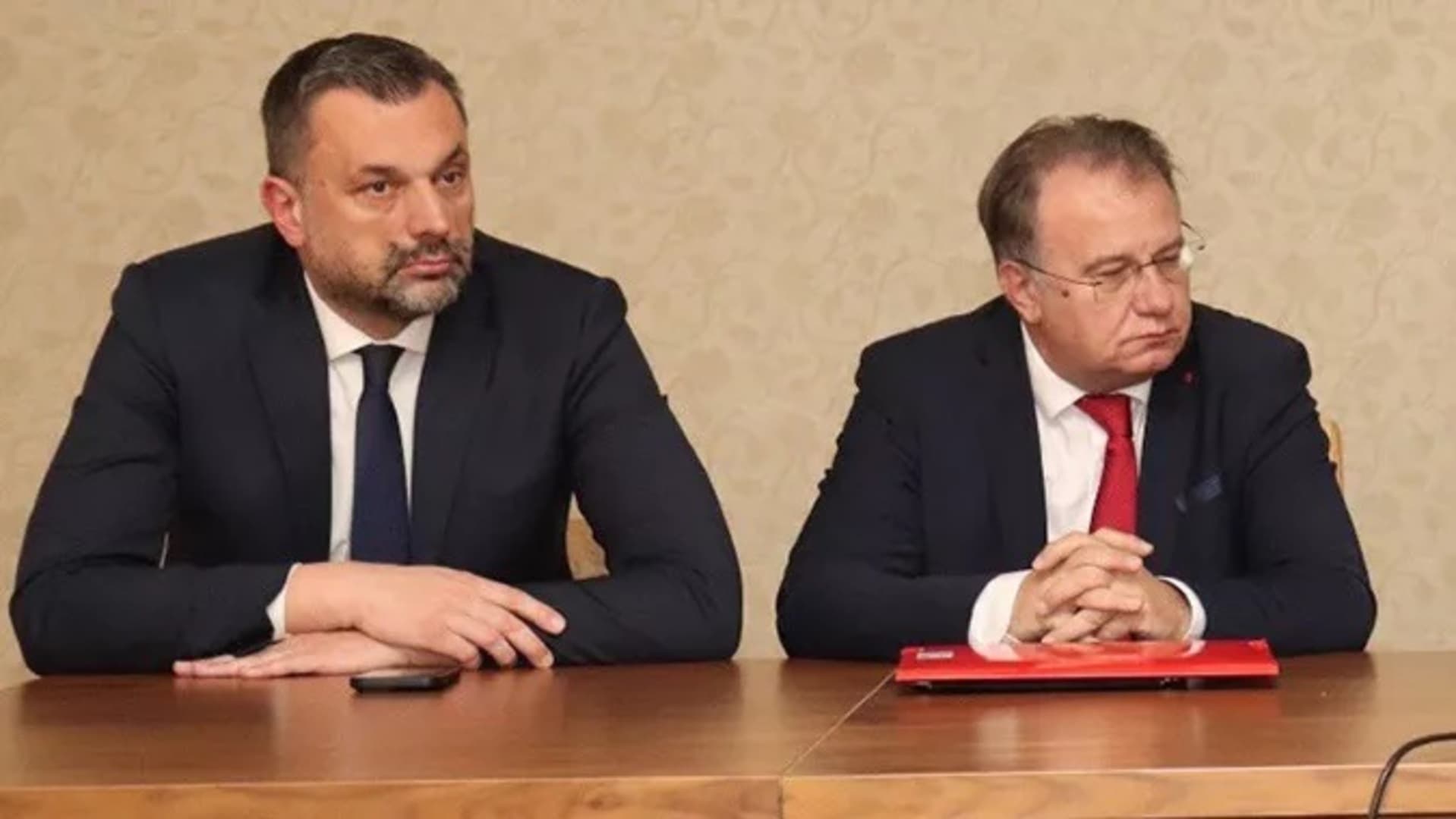 Ako Konaković i Nikšić još ne znaju šta su dali SNSD-u što nije SDA evo odgovor - dostojanstvo! - slika 1