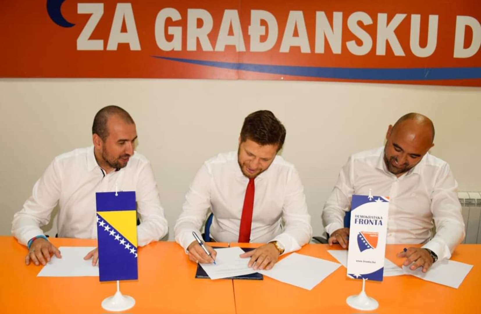 Demokratska fronta pružila podršku kandidaturi Irfana Čengića  - slika 1