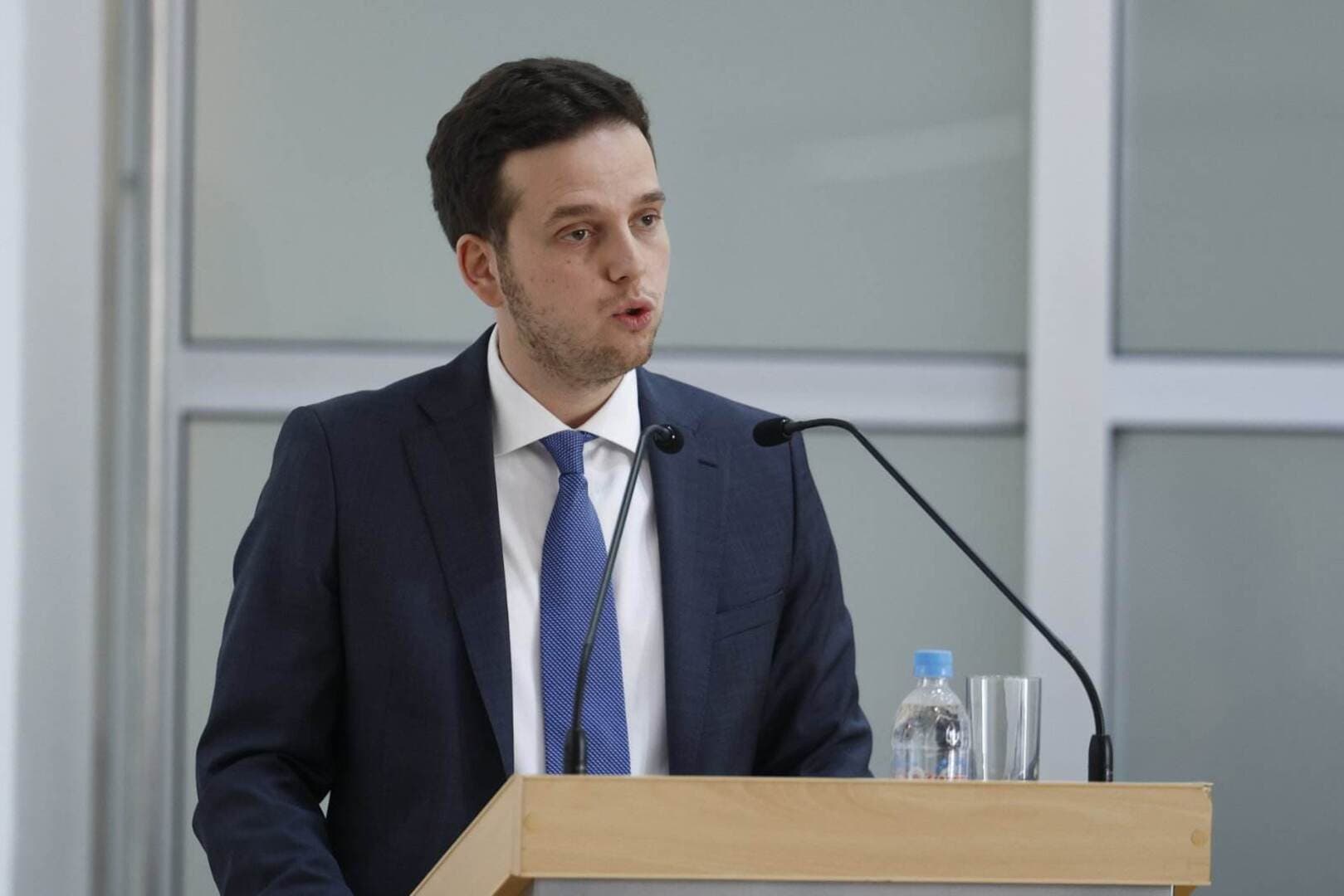 Uk još nije dao ostavku. Ka'će ne znamo - slika 1