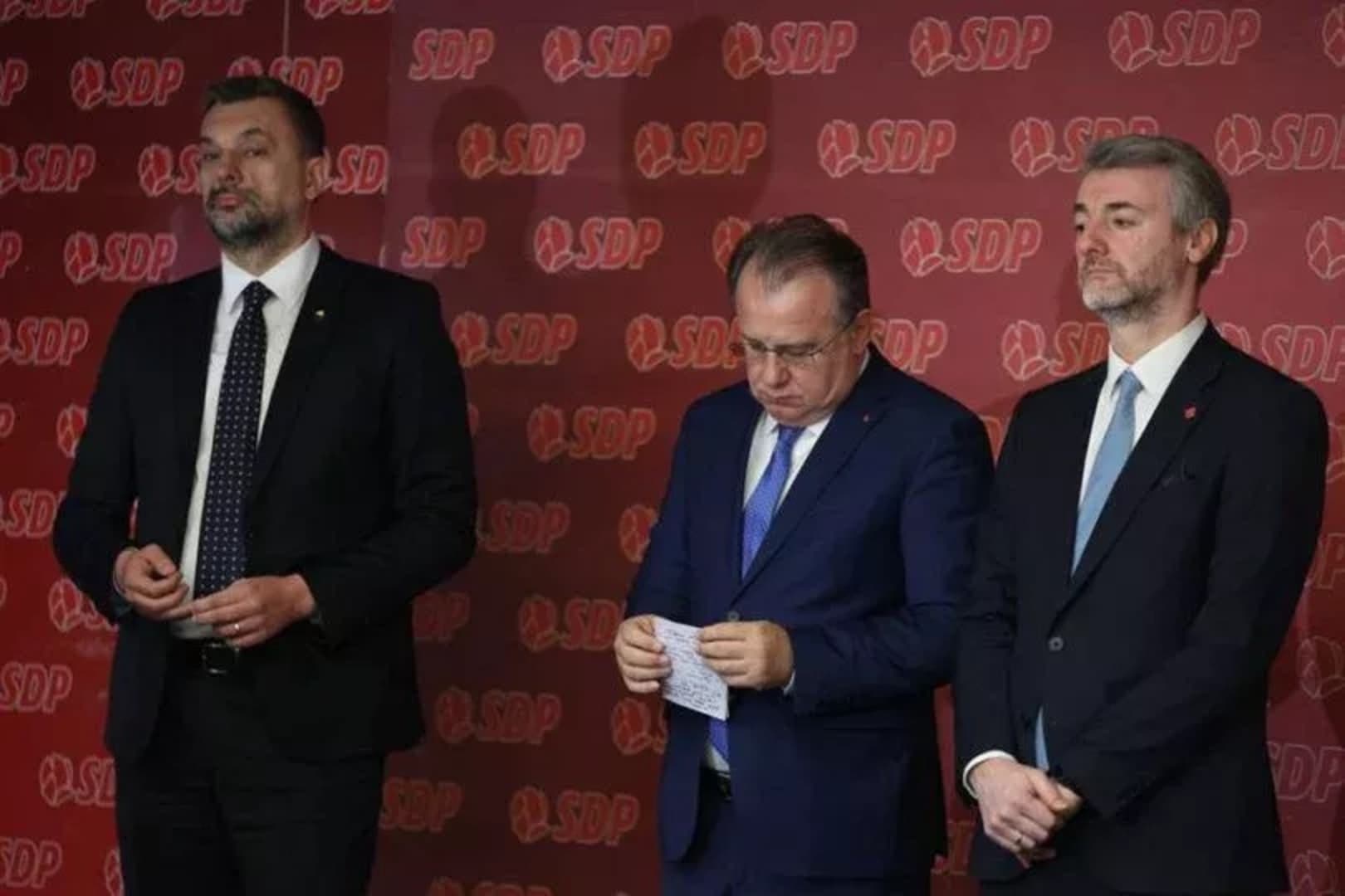 Blokada je tu, ali nema Nikšića ni izvinjenja, jedino se Forto naljutio na Muska!? - slika 1