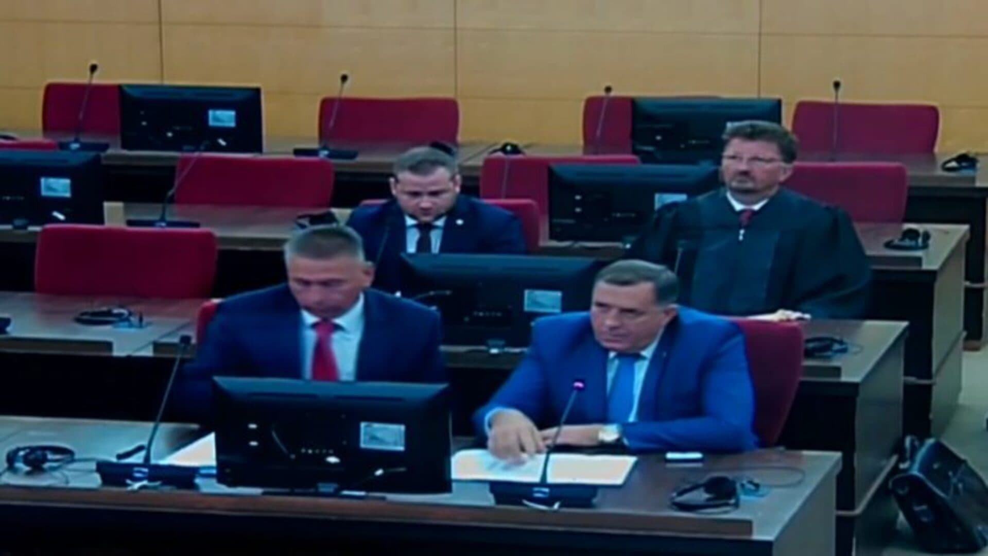 Dodikova odbrana zatražila odgodu suđenja. Evo i zašto - slika 1