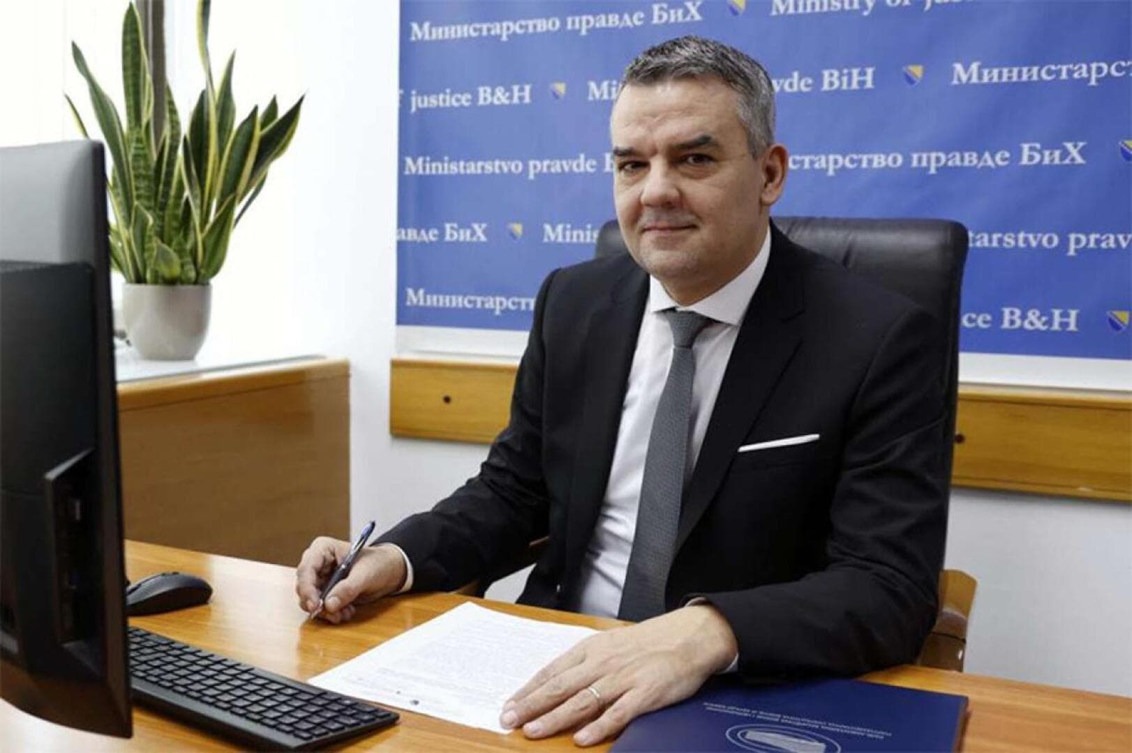 Ministar pravde BiH: Strane sudije moraju otići - slika 1