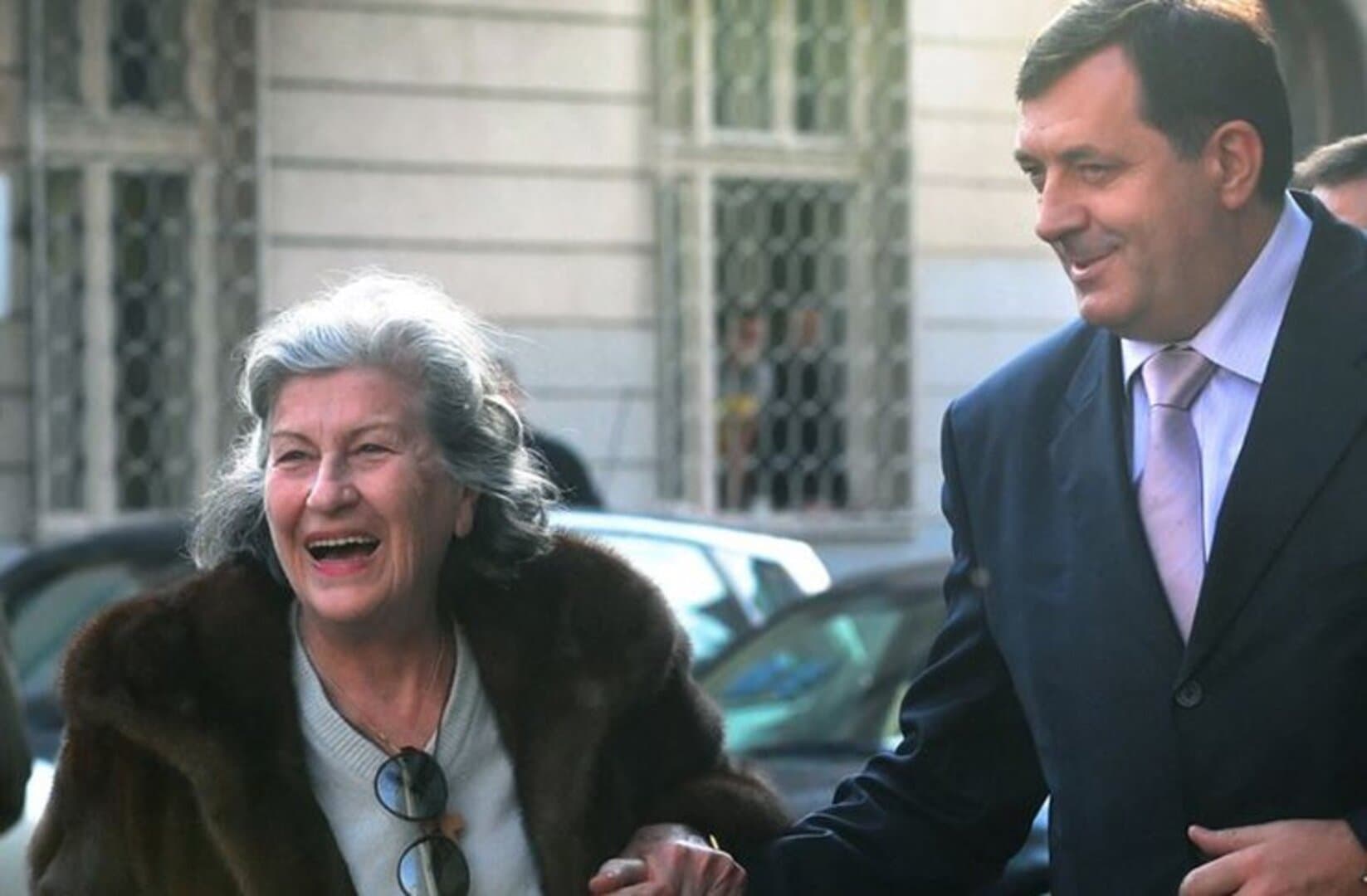 18. 01. 1998: "Ova vlada je krštena. Evo danas svanjiva Krstov dan" - slika 1