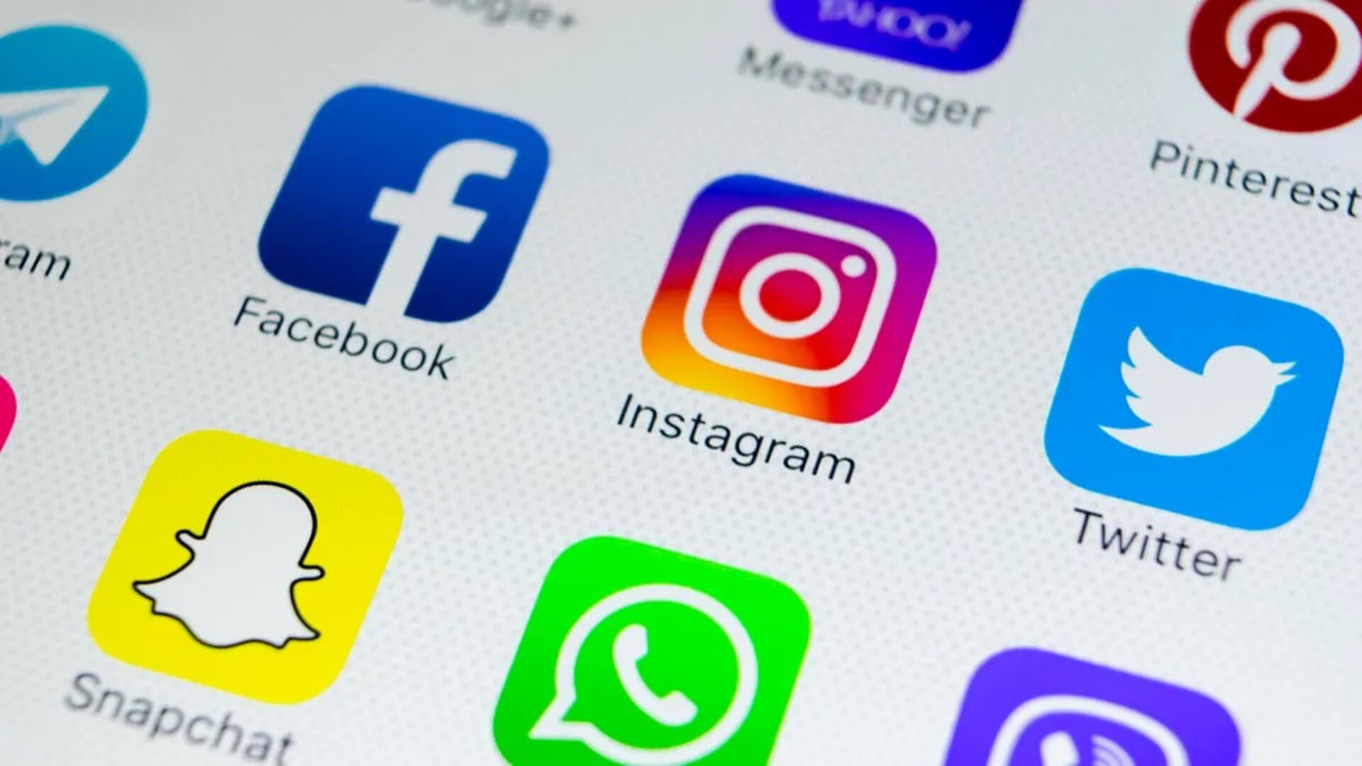 Facebook u belaju: Algoritmi brišu naloge - slika 1