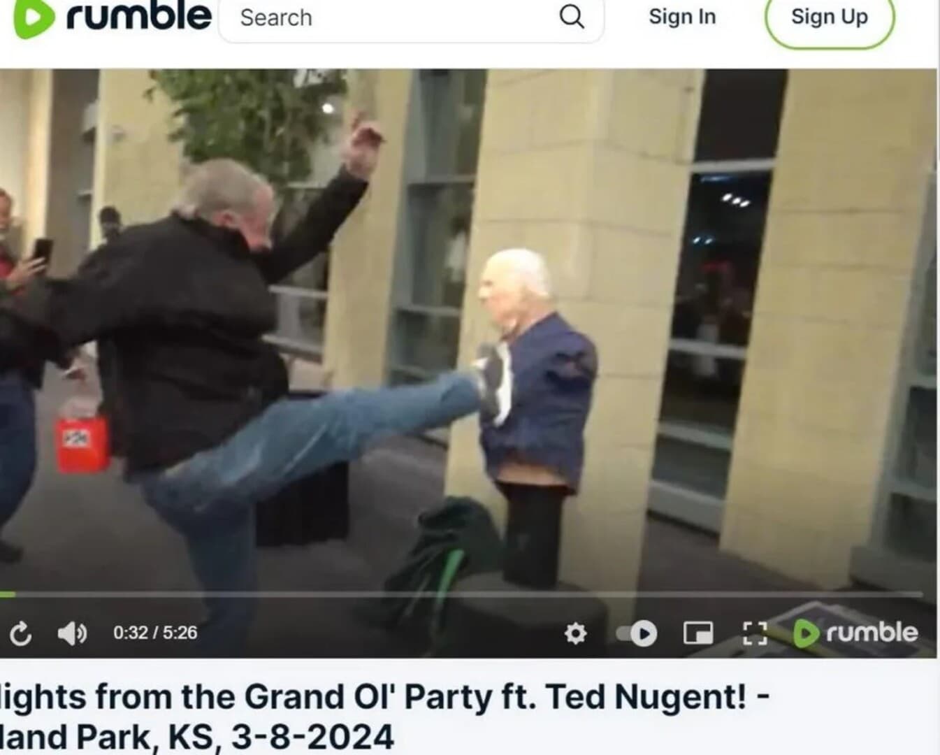 VIDEO: Republikanci plaćaju da mogu šutirati i udarati Bidena - slika 1