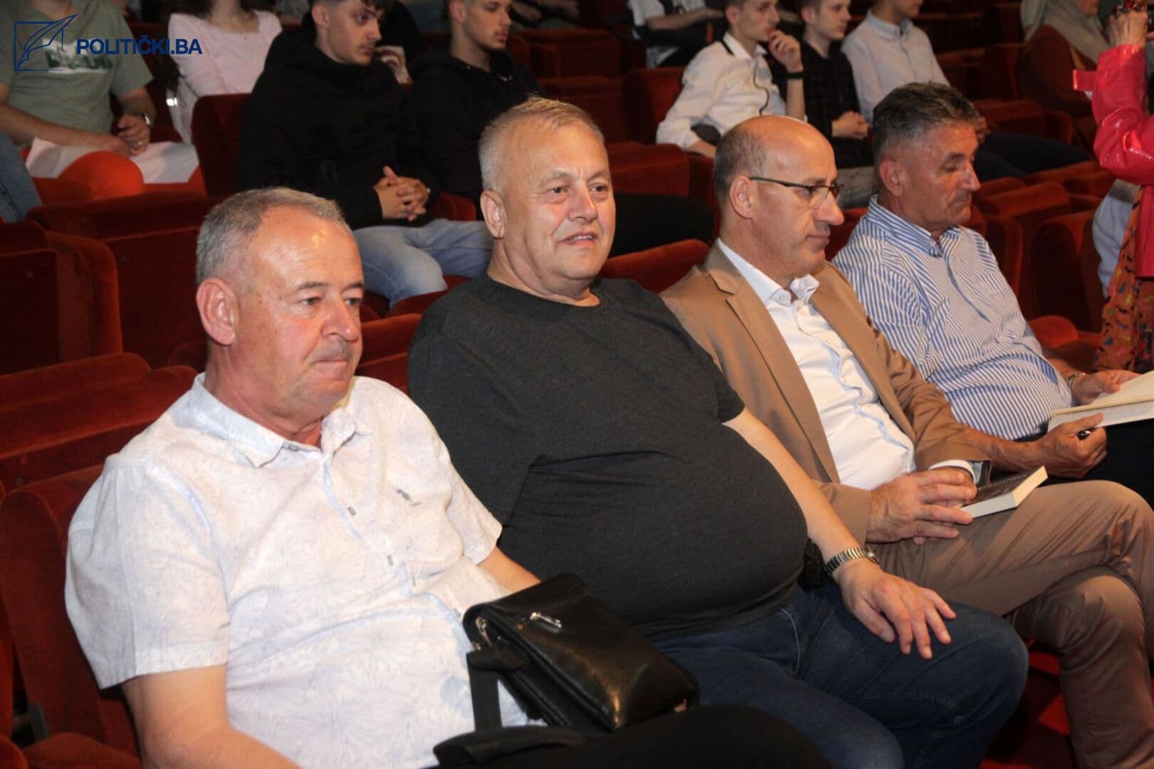 Roy Gutman u Tuzli – emotivni susret sa akterima događaja o kojima je u ratu pisao - slika 13