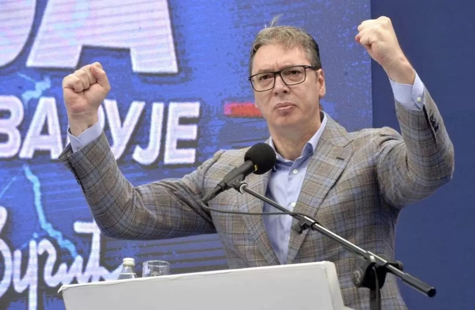 Vučić u neudobnoj janjećoj koži - slika 1