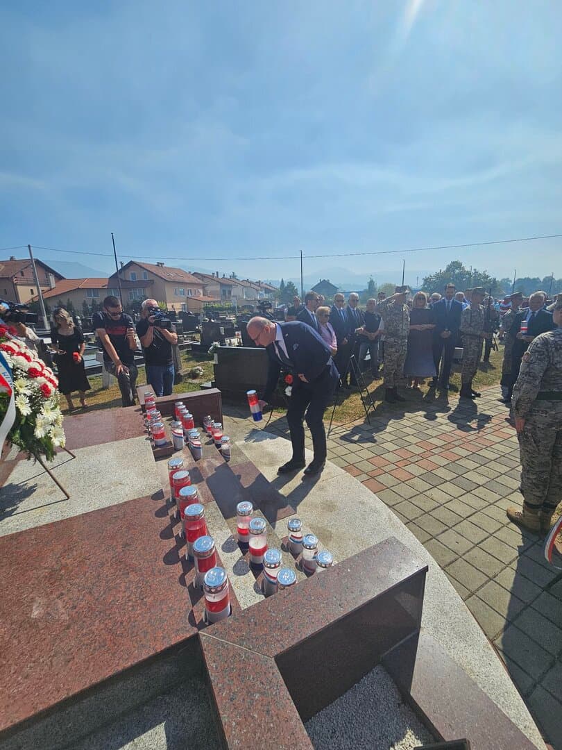 Grliću Radmanu treba zabraniti ulazak u BiH! - slika 1