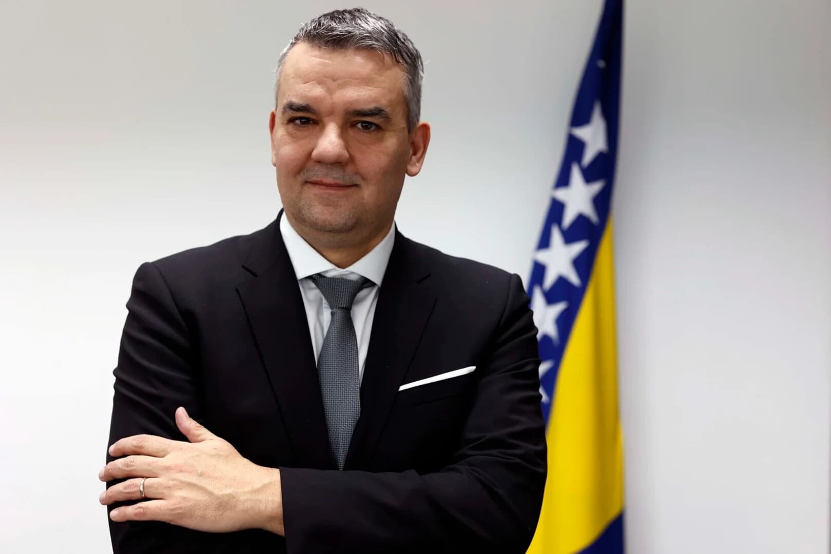 Bunoza falsifikatom pokušao prevariti državne institucije - slika 1