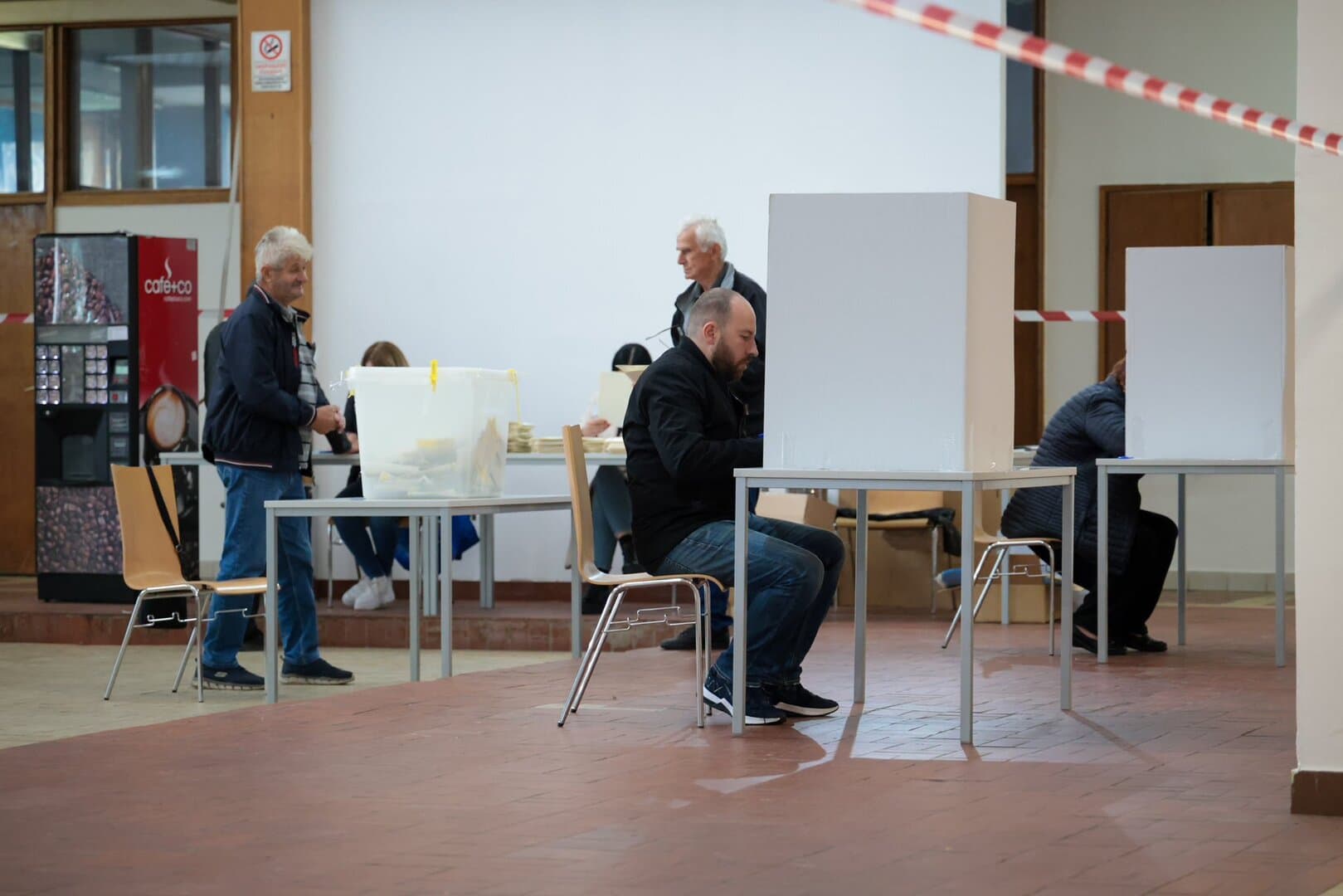 Murphy: Izađite i glasajte. Time oblikujete svoju budućnost - slika 2