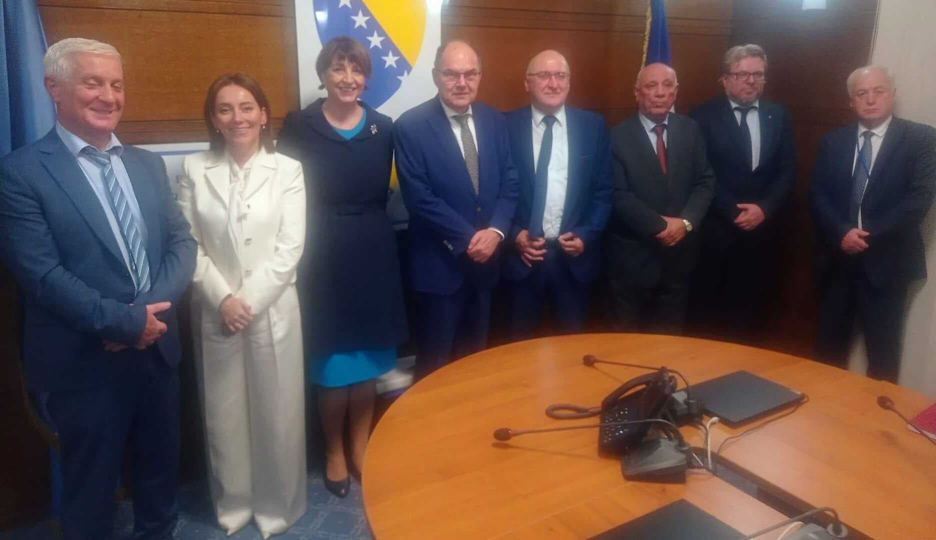 Schmidt pohvalio CIK - slika 1