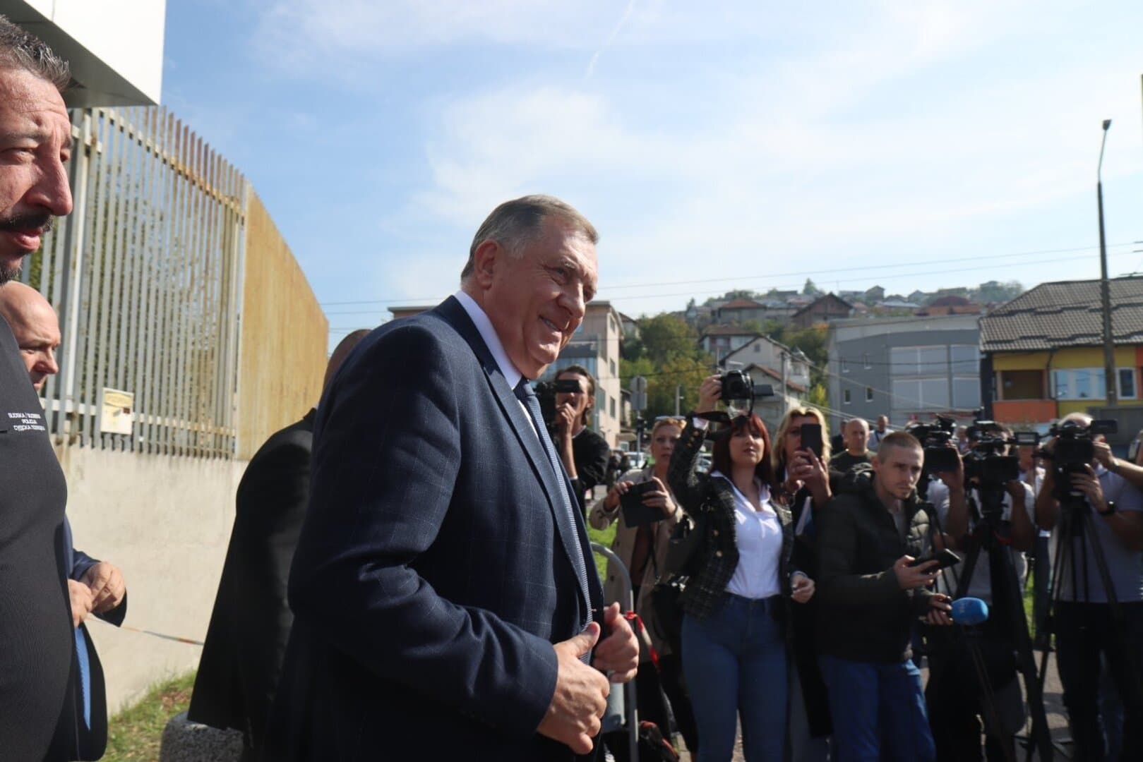 Dodik o navodim "dilovima" da ne bi bio osuđen - slika 1