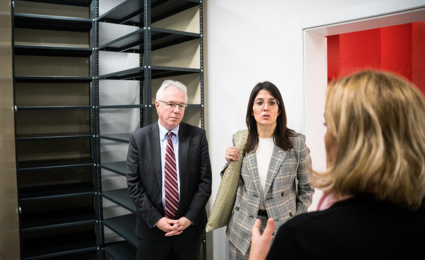 Ambasadorica SAD u Hrvatskoj posjetila Memorijalni centar - slika 1