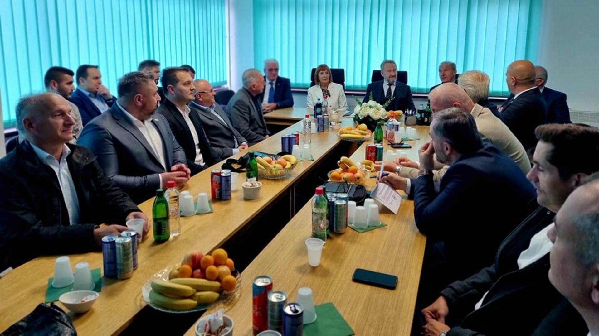 Izetbegović: Pobjeda na lokalnim, najava je pobjede SDA 2026. - slika 8