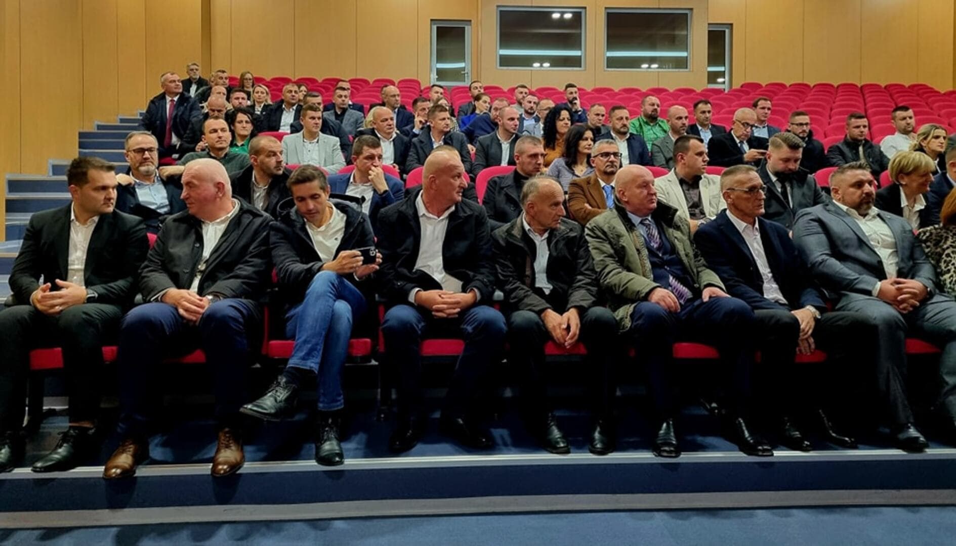 Izetbegović: Pobjeda na lokalnim, najava je pobjede SDA 2026. - slika 14