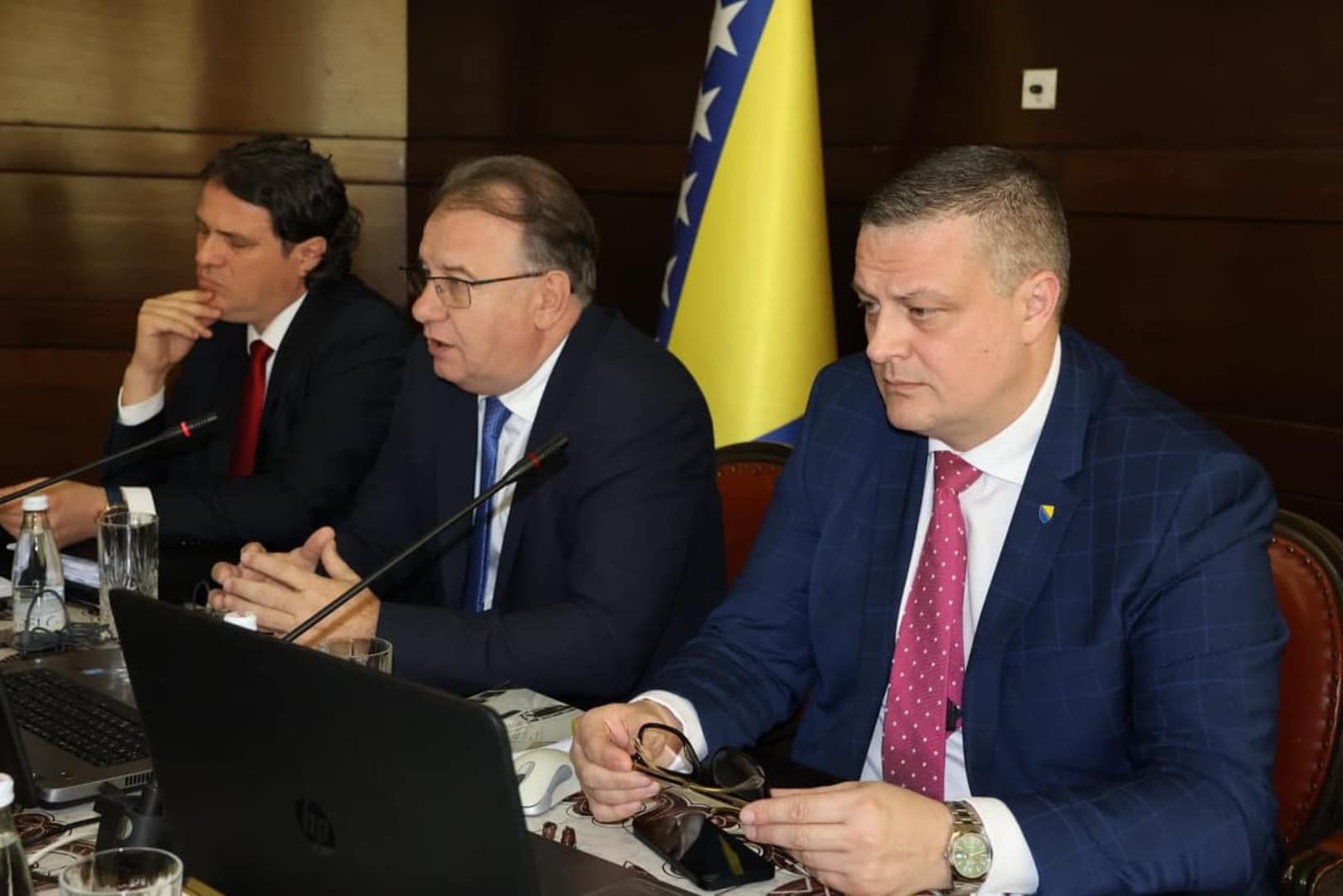 Nikšićeva Vlada ugrozila i kantone - slika 1